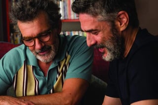 La cinta española Dolor y Gloria, dirigida por Pedro Almodóvar, recibió este lunes el galardón a mejor película iberoamericana de ficción en la VII edición de los Premios Platino Xcaret. (ESPECIAL) 