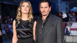 Los abogados de Johnny Depp no lograron evitar que la exesposa del actor estadounidense, Amber Heard, asista al juicio en el que el actor estadounidense acusa de difamación al periódico sensacionalista británico The Sun por un artículo en el que se afirmó que fue abusivo con Heard. (ESPECIAL) 

