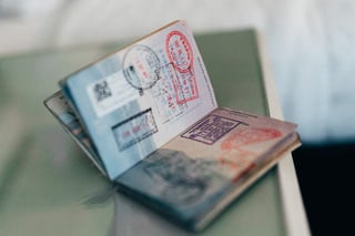 Para tramitar tu pasaporte sin contratiempos, es recomendable tener previsto los requisitos que necesitarás cubrir con tiempo de anticipación. (ARCHIVO)