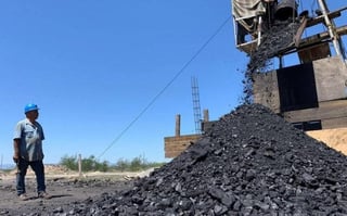 El vocero de la central minera, Gerardo Flores Escobedo, indicó que pareciera que los legisladores federales no escuchan las demandas de los mineros, las marchas, plantones y manifestaciones no las escuchan la grave situación de la región carbonifera por la falta de venta de carbón a CFE. (ARCHIVO)