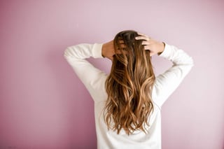 Según tu tipo de cabello y problemática existen distintas mezclas que puedes hacer para restaurarlo.  (ESPECIAL)