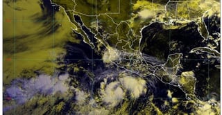 La tormenta tropical Cristina se aleja gradualmente de las costas mexicanas aunque su banda nubosa dejará lluvias dispersas en el estado de Baja California Sur, informó este viernes el Servicio Meteorológico Nacional (SMN). (CORTESÍA)