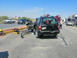 Madre e hija resultaron gravemente heridas luego de que la camioneta en que viajaban fuera impactada de frente.