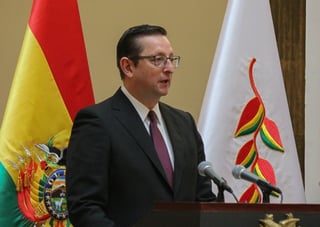 El ministro de Economía de Bolivia fue internado en una clínica ayer domingo tras dar positivo a coronavirus. (ARCHIVO) 