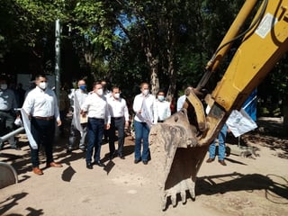 El gobernador, José Aispuro Torres; el subsecretario de Gobierno, Manuel Ramos Carrillo; y la alcaldesa de Gómez Palacio, Marina Vitela, presidieron el arranque simbólico de la maquinaria.