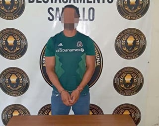 Sergio (N) fue detenido en Saltillo la madrugada del domingo por la presunta posesión de narcóticos. (ESPECIAL)