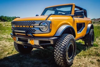 Según Credit Suisse, la familia Bronco podría añadir 1,000 millones de dólares a las operaciones de Ford si el fabricante vende 125,000 unidades al año y obtiene unos beneficios por vehículo de 7,500 dólares.
(ESPECIAL)