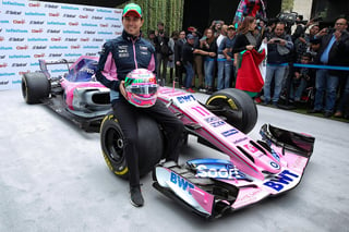 Un diario alemán, reveló que Vettel es del interés del equipo rosa y que el tapatío 'Checo' Pérez será el sacrificado, ya que su compañero, Lance Stroll, es hijo del propietario de Racing Point. (ARCHIVO)