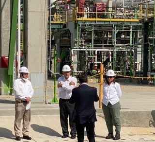 El presidente reiteró su plan de autosuficiencia en combustibles fósiles para 2023, cuando las seis refinerías actuales y la de Dos Bocas, en construcción, estarán ya operativas. (TWITTER)