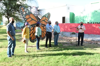 Ayer, Torreón formalizó su adhesión a la iniciativa 'Mi municipio con la Monarca' en las instalaciones del Bosque Urbano. (FERNANDO COMPEÁN)