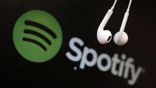 El acuerdo, del que no se han revelados los detalles, estará vigente por varios años y significa un giro en la tradicional relación de Spotify con los sellos de música a los que paga por derechos la gran parte de sus ingresos. (INTERNET)