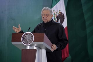 López Obrador presumió la buena relación con el gobernador de Oaxaca, Alejandro Murat, con quien -dijo- se trabaja de manera coordinada en materia de seguridad. (EL UNIVERSAL)