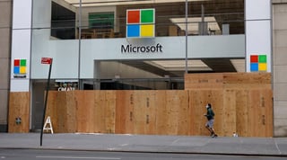 La multinacional estadounidense de software y servicios informáticos Microsoft cerró su ejercicio 2020, que finalizó el 30 de junio, con unos beneficios e ingresos de récord pese a la pandemia del coronavirus. (ARCHIVO) 