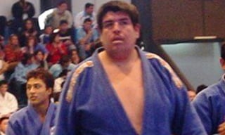 El exjudoca mexicano Cluadio Zupo, quien ganó medalla de bronce en el campeonato panamericano de la especialidad de Buenos Aires 2006, falleció a los 35 años debido al virus.