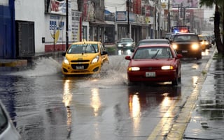 El alcalde de Saltillo, Manolo Jiménez, indicó que el área de Protección Civil se encuentra alerta para enfrentar las lluvias pronosticadas para este fin de semana.