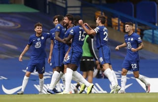 El Chelsea fue el que menos sufrió para meterse en la máxima competición continental al batir por 2-0 en Stamford Bridge al Wolverhampton Wanderers. (EFE)