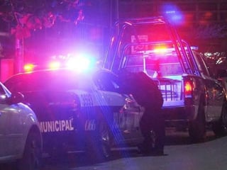 La madrugada de este domingo, autoridades de las diferentes corporaciones de seguridad se movilizaron en Torreón tras el reporte de una persona sin vida en un domicilio del ejido Ana, ubicado al norte de la ciudad. (EL SIGLO DE TORREÓN)