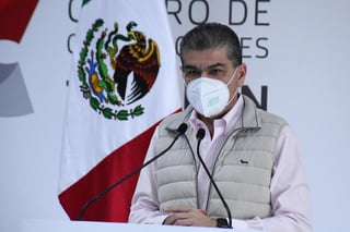 Riquelme Solís dijo que durante esta pandemia por el virus SARS-CoV2 (COVID-19), el uso del cubrebocas se convierte en la mejor herramienta para evitar los contagios. (FERNANDO COMPEAN)