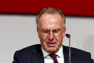 Karl-Heinz Rummenigge, presidente del Bayern, no estuvo de acuerdo con la decisión de dejar jugar la Champions al Manchester City. (ARCHIVO)