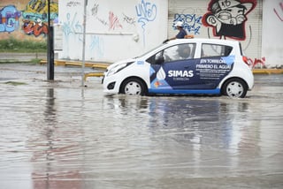 El Simas Torreón reportó que solo tres puntos en la ciudad se inundaron en comparación con otras ocasiones. (JESÚS GALINDO)