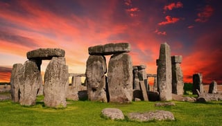 El estudio publicado por Science Advances, analizó la composición química de las enormes piedras conocidas como 'sarsens', las cuales conforman el monumento (ESPECIAL) 