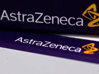 La compañía AstraZeneca reiteró el jueves su promesa de no lucrar con una potencial vacuna contra el COVID-19 durante la pandemia, luego de reportes que señalaron que la farmacéutica se encuentra en las etapas finales de las pruebas del tratamiento. (ESPECIAL) 
