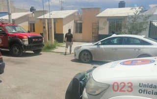 La tarde de este jueves, las autoridades se movilizaron hasta el sector oriente de Torreón, tras el reporte de un hombre sin vida dentro de su domicilio. (ARCHIVO)