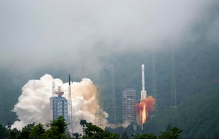 China celebró la finalización de su sistema de navegación satelital BeiDou, que podría rivalizar con el Sistema de Posicionamiento Global de Estados Unidos (GPS) e impulsar considerablemente la influencia geopolítica y de seguridad de China. (ARCHIVO) 