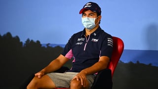 Sergio Pérez dio positivo a COVID-19 y no podrá correr mañana en Silverstone; el piloto dice no tener síntomas y sentirse bien. (EFE)