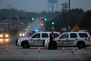Un comisionado municipal de Texas murió en un tiroteo con la policía y con un subjefe de policía que se presentó en su casa tras recibir una denuncia de disturbio doméstico, informaron las autoridades. (ARCHIVO)