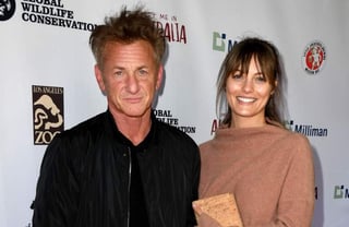 El actor Sean Penn habría contraído nupcias con su novia 31 años menor que él, Leila George, en una ceremonia secreta celebrada la semana pasada. (ESPECIAL) 