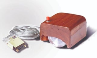 Imagen del primer prototipo de mouse, desarrollado por William English. (ARCHIVO) 
