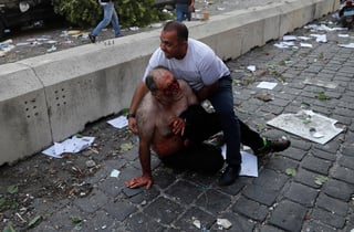 La cifra de muertos por la explosión ocurrida este martes en Beirut es de al menos 27. (AP)