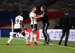 El Fulham ascendió este martes a la Premier League en la final del playoff que se llevaron en la prórroga ante el Brentford (1-2) del español David Raya. (CORTESÍA)