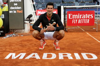 Novak Djokovic se llevó el título en 2019 tras vencer al griego Stefanos Tsitsipas en la gran final. (ARCHIVO)