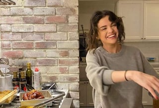 La cantante Selena Gómez estrenará su programa de cocina el 13 de agosto en HBO Max. 