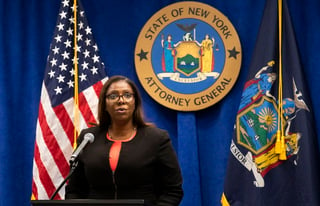 La fiscal general del estado de Nueva York, Letitia James (foto), presentó este jueves una demanda que pide disolver la poderosa Asociación Nacional del Rifle (NRA). (EFE) 