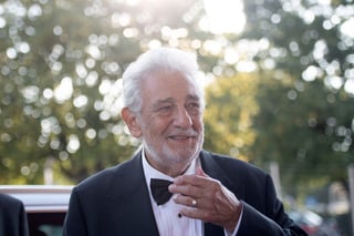 Distinción. Plácido Domingo recibió el Premio Austriaco de Teatro Musical 2020 en el aeropuerto WA Amadeus de Salzburgo.