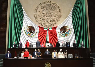 El PAN dijo que las 50 mil muertes dejan a México como el tercer país con más muertes a nivel mundial y el declarar luto nacional. (ARCHIVO)