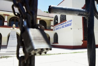 Son poco más de 10 trabajadores de la escuela que han pedido que no se les reubique en Matamoros.