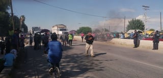 El conflicto que provocó el bloqueo de la carretera Torreón-San Pedro es entre familiares, indicaron las autoridades.