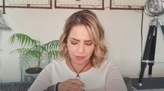 La periodista de espectáculos Ana María Alvarado reveló que le detectaron un tumor cerebral y epilepsia durante un video para su canal de YouTube. (ESPECIAL) 