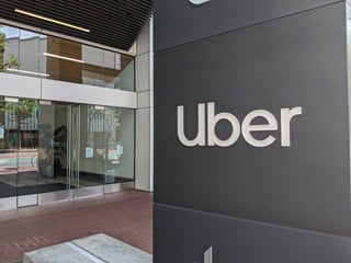 La compañía de transporte compartido Uber, con sede y uno de sus principales mercados en California (EUA), amenazó este miércoles con dejar de operar temporalmente en ese estado si la Justicia no 'reconsidera' un fallo contrario a los intereses de la compañía. (ARCHIVO) 