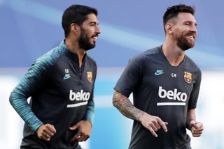Luis Suárez y Lio Messi buscarán anotarle al gigante Bávaro. (EFE)