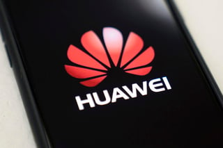 Las medidas anunciadas restringen de forma efectiva el acceso de Huawei a chips producidos por otras compañías con software o hardware estadounidense. (ARCHIVO)