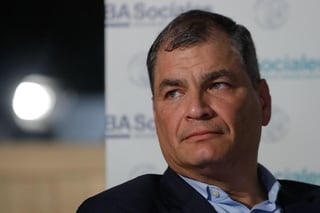 Rafael Correa anunció este martes de forma oficial su candidatura a la vicepresidencia de Ecuador en las elecciones de 2021, en las que estará junto al joven Andrés Arauz, una cara poco conocida que aspira a ser presidente. (ARCHIVO)