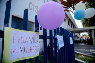 El aborto legal de una niña de diez años puso en evidencia nuevamente la 'epidemia silenciosa' de la violencia sexual contra las menores en Brasil, un país que registra en promedio seis interrupciones voluntarias de embarazo al día y cuatro abusos a cada hora en niñas de hasta catorce años. (ARCHIVO)