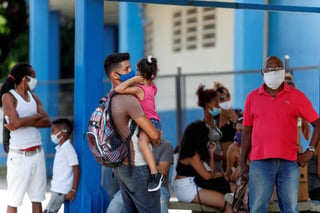 De los 74 cubanos confirmados hoy con el coronavirus, 59 eran portadores asintomáticos al momento del diagnóstico. (EFE)