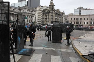 Dos asesinatos a jóvenes, los casos más resonantes de supuestos excesos cometidos por las fuerzas de seguridad en Argentina. (ARCHIVO) 