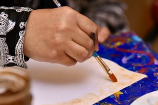 En el tema de artes visuales, se imparten los talleres de dibujo a lápiz y pintura al óleo.